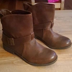 Ankle Boots by No Parking